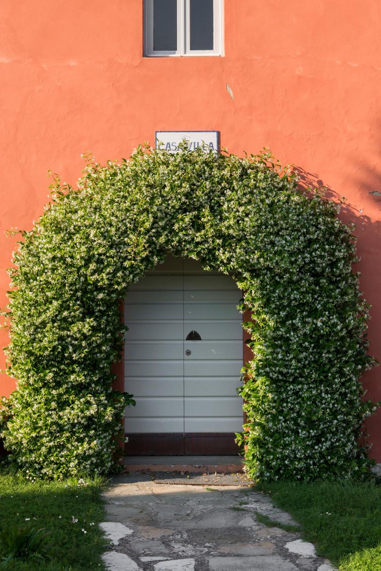 Casavilla Rentals By Torre A Cona Rignano sullʼArno Екстериор снимка