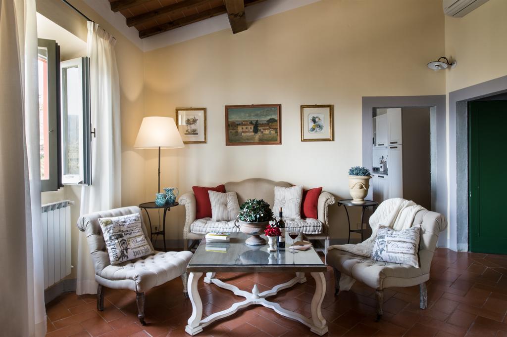 Casavilla Rentals By Torre A Cona Rignano sullʼArno Екстериор снимка