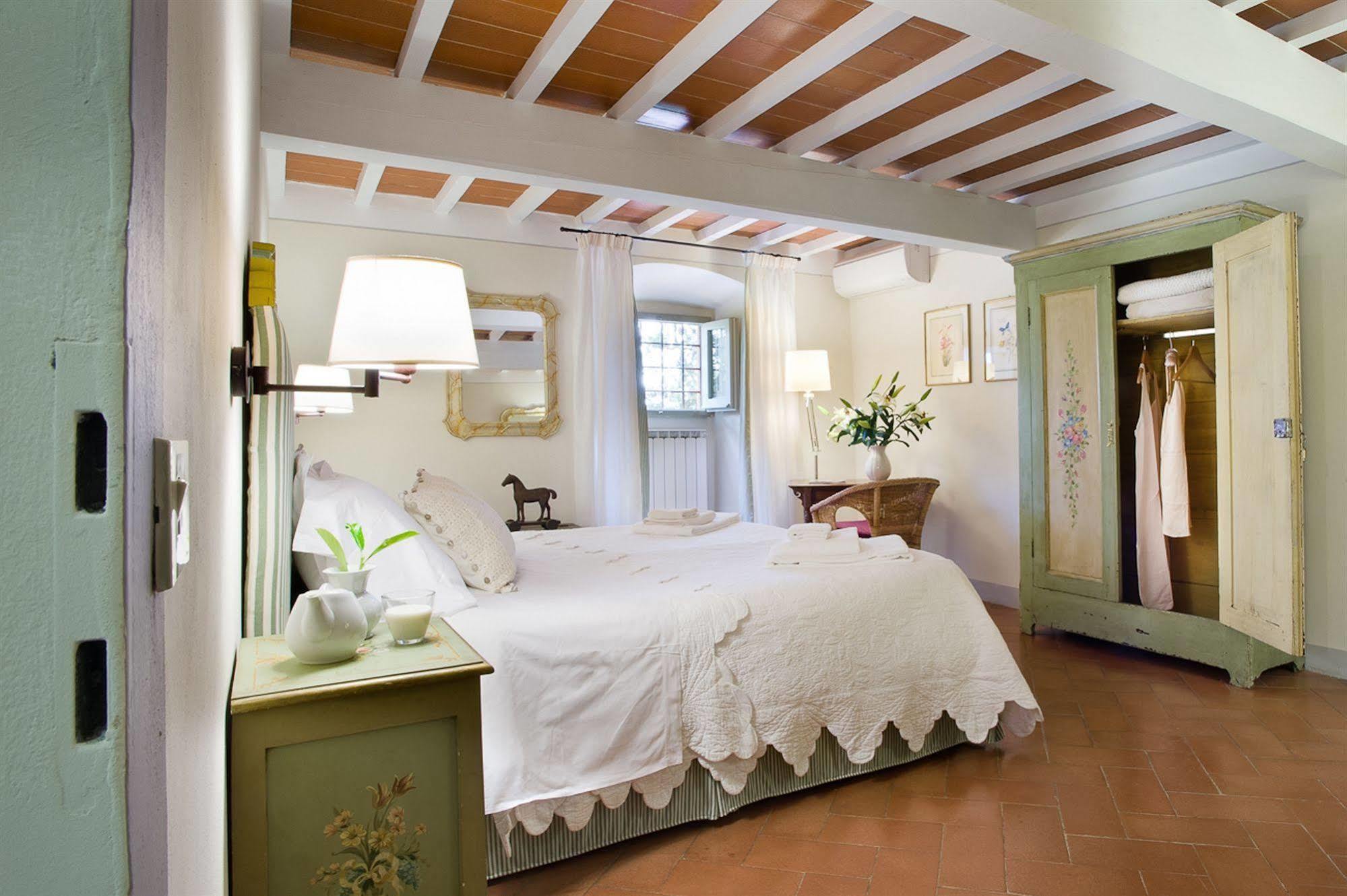 Casavilla Rentals By Torre A Cona Rignano sullʼArno Екстериор снимка